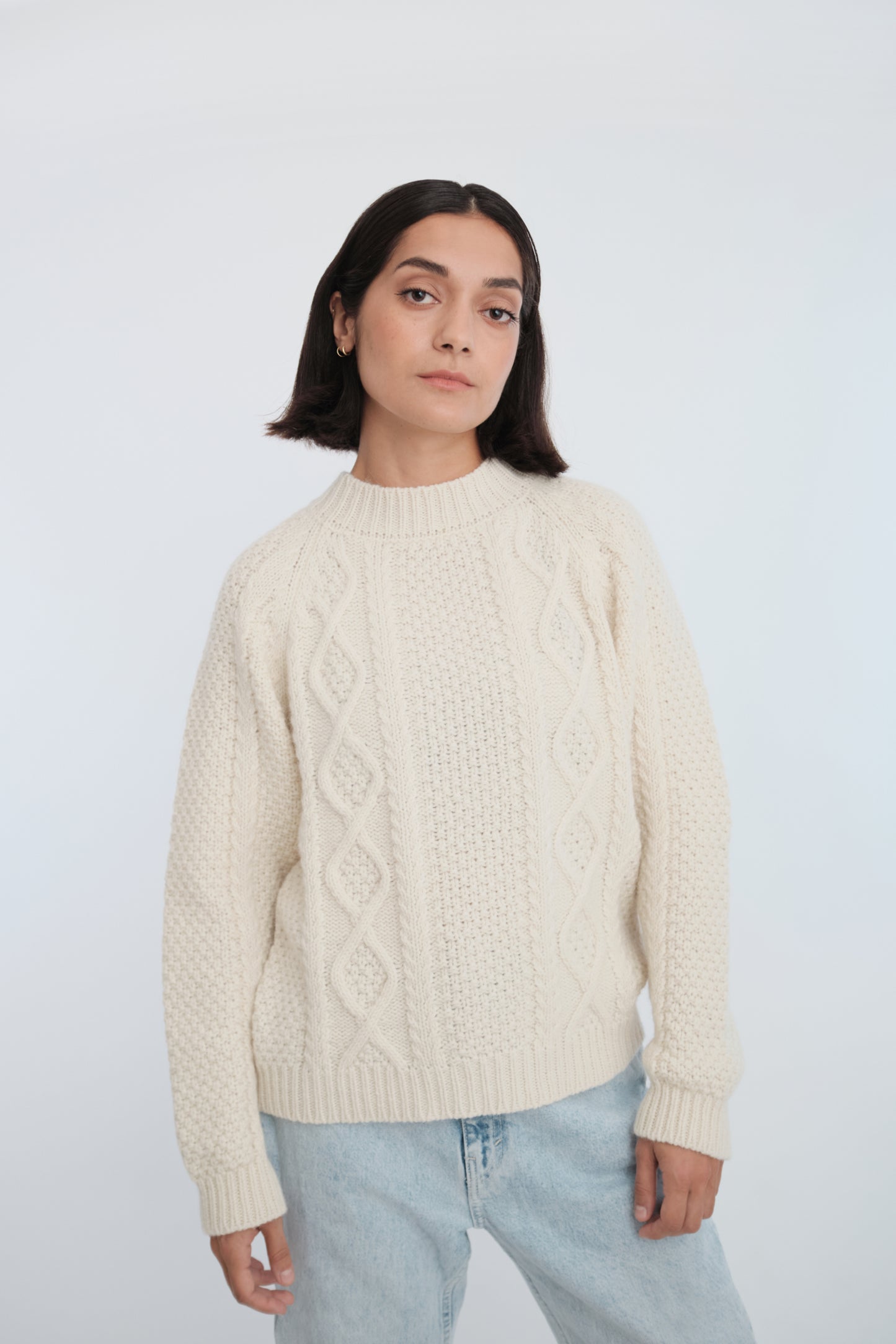 Varm alpakka ullgenser med oversized passform.