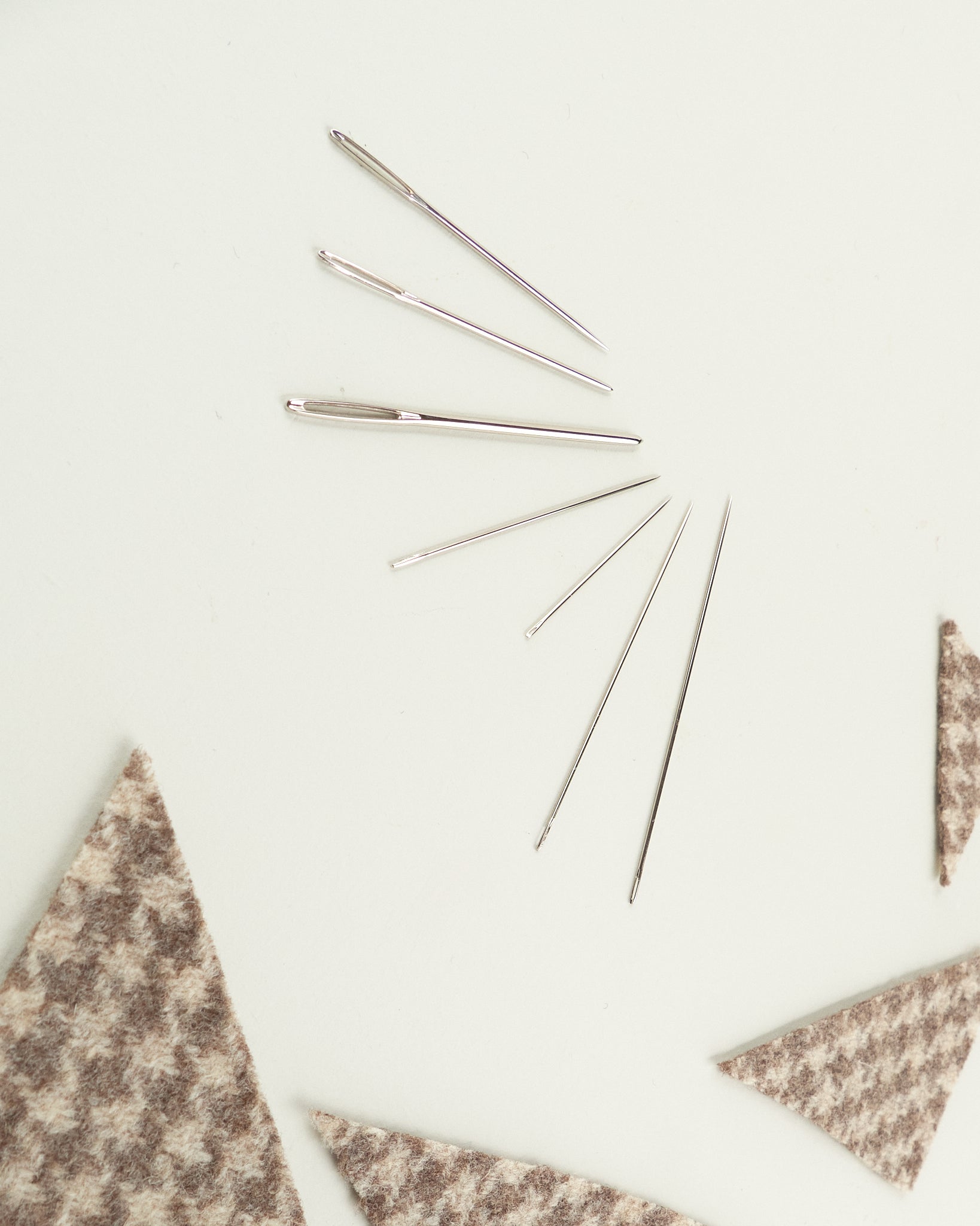 Stoppenåler og synåler til reparasjon og søm.